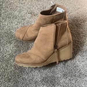 Toms ankle boot wedges